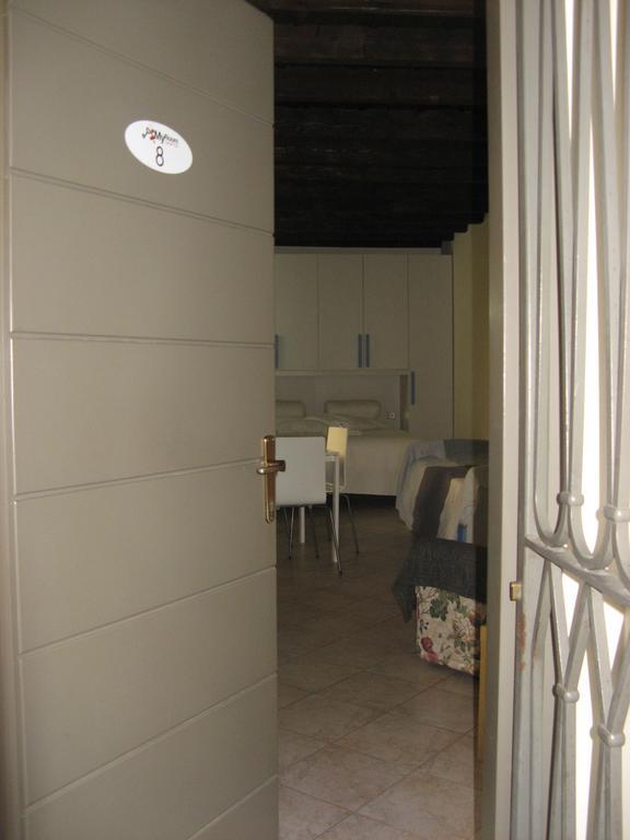 Myroom Center Flat Bergamo Eksteriør bilde